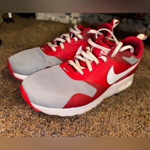 Nike kids tennis shoes